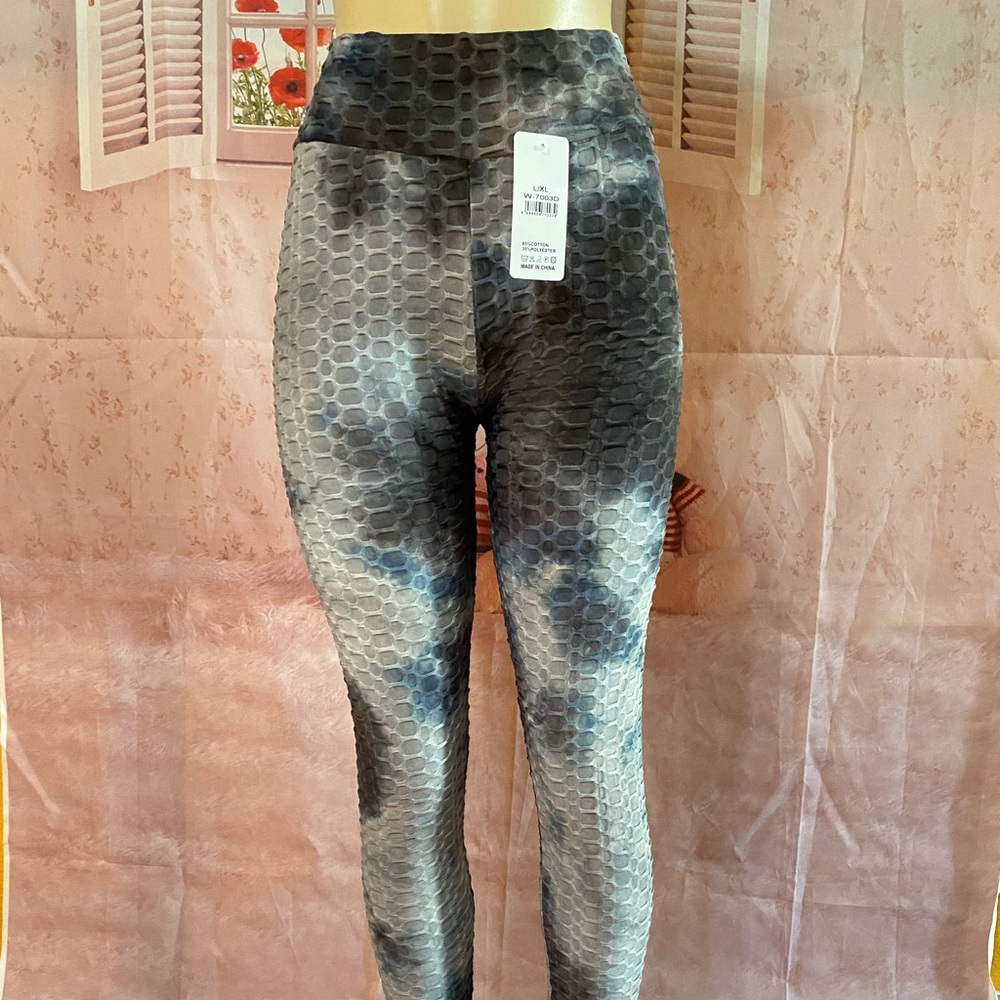 2 pairs active leggings size L/XL